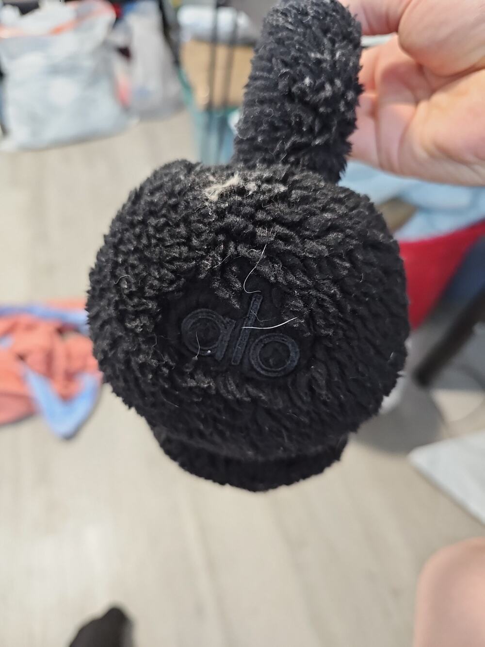 Alo Yoga Black Sherpa Earmuffs